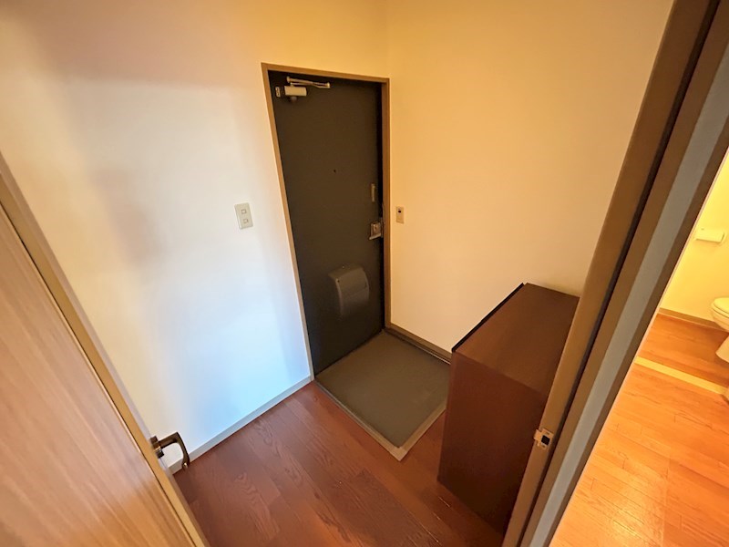 フォリア壱番館 玄関