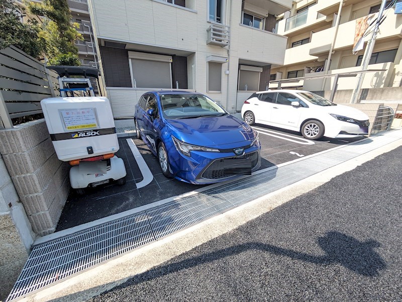 ソーリス･ルクス 駐車場