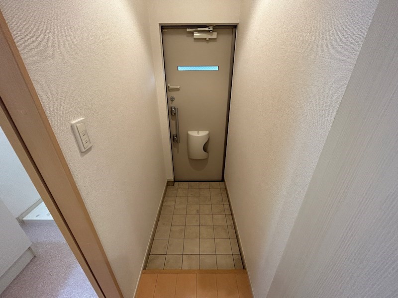 エクレール古結6 玄関