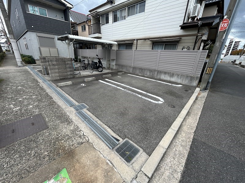 エクレール古結6 駐車場