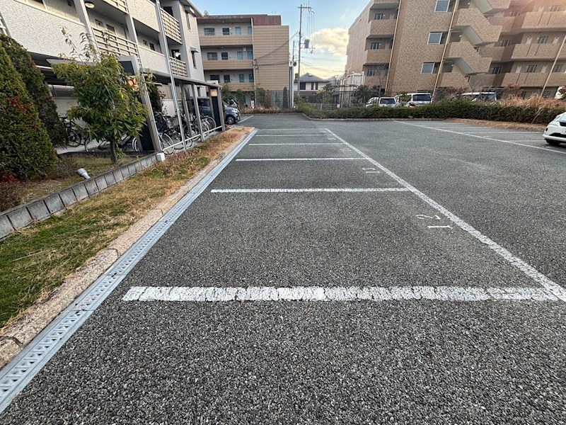 アーバンハイツ段上 駐車場