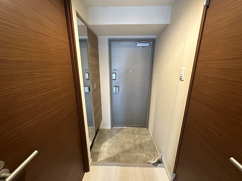 神戸海岸通 萬利RESIDENCE 玄関