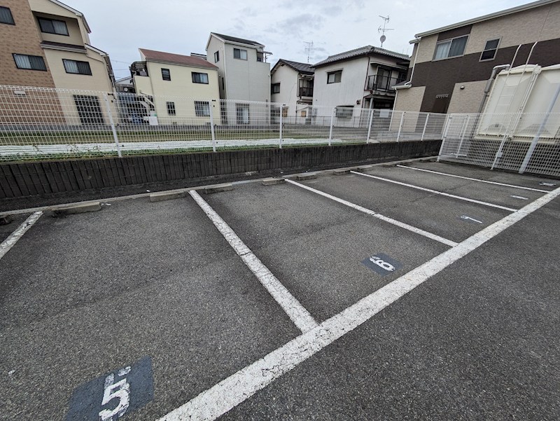 グランエクセル武庫 駐車場