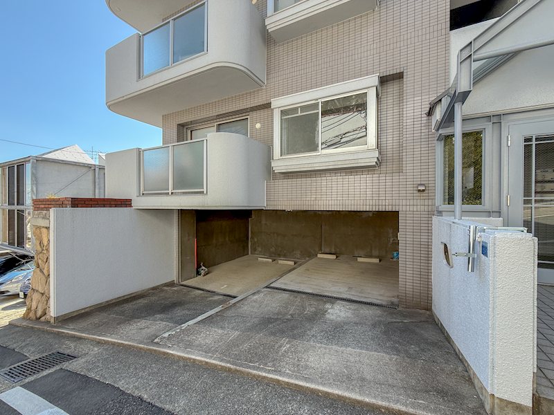 ラビスタ長峰 駐車場