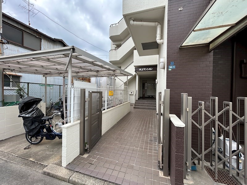 水上マンション エントランス