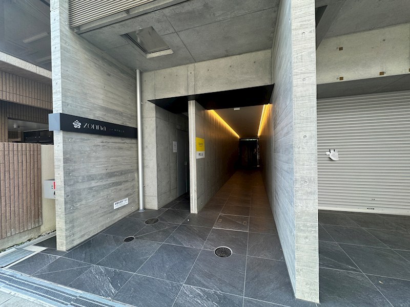 ZONNA神戸磯上通 エントランス