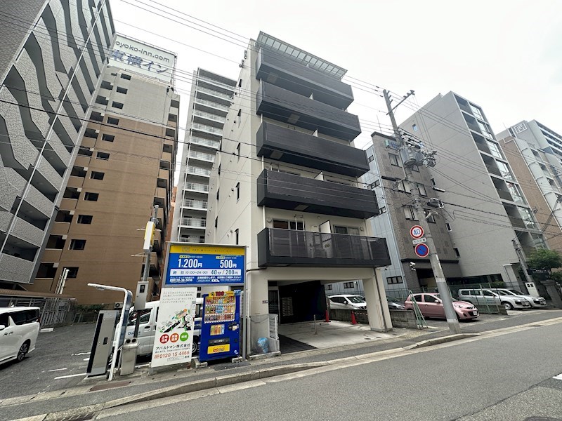 チェメント 外観