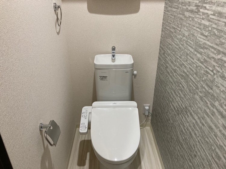 フジパレス新伊丹イースト トイレ