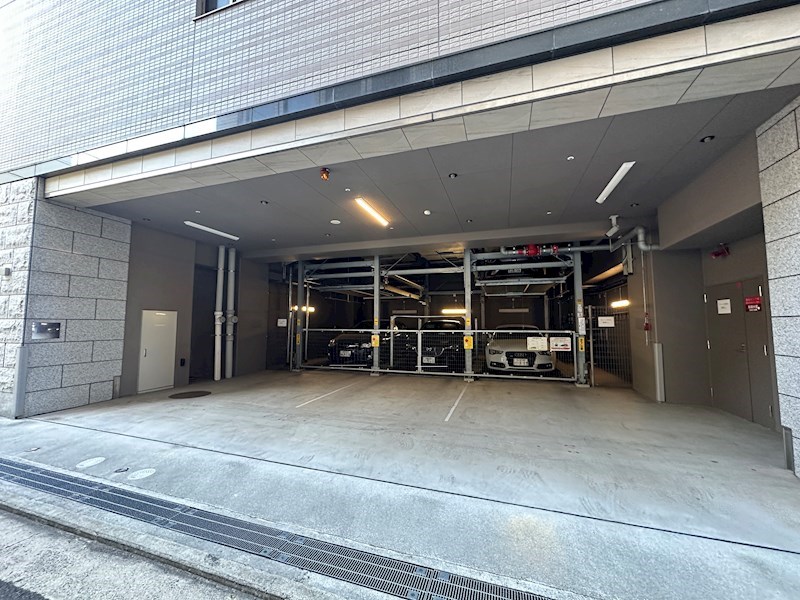 神戸HARBORSIDE 萬利RESIDENCE 駐車場