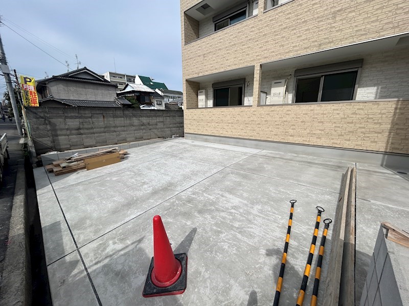 メゾンヒロナ昭和南通 駐車場