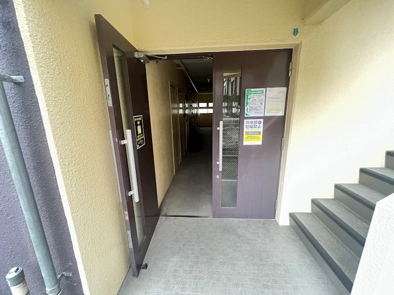 ルーブル西灘 エントランス