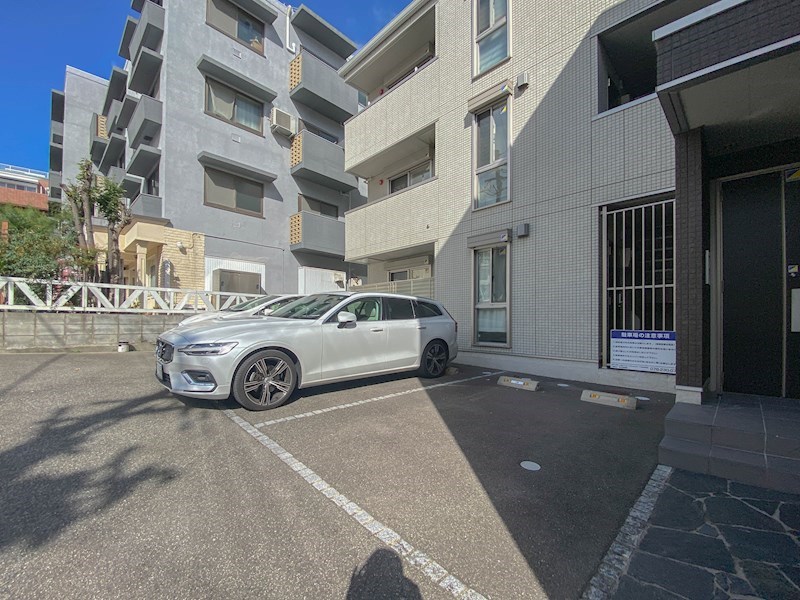 KITANO COLN 駐車場