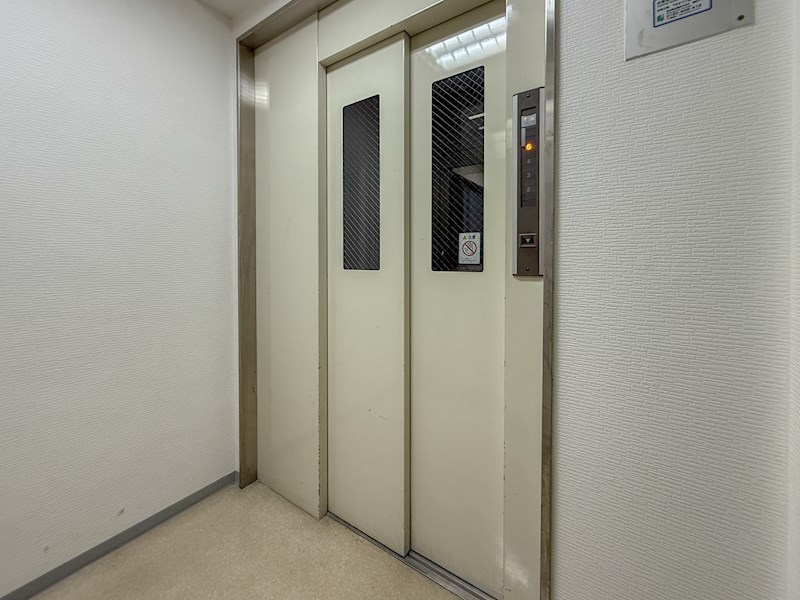 NEO壱番館 エントランス