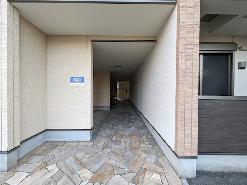 フジパレス尼崎宮内町WEST エントランス