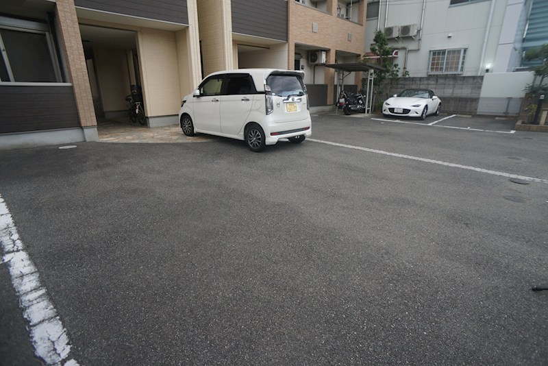 フジパレス尼崎宮内町WEST 駐車場