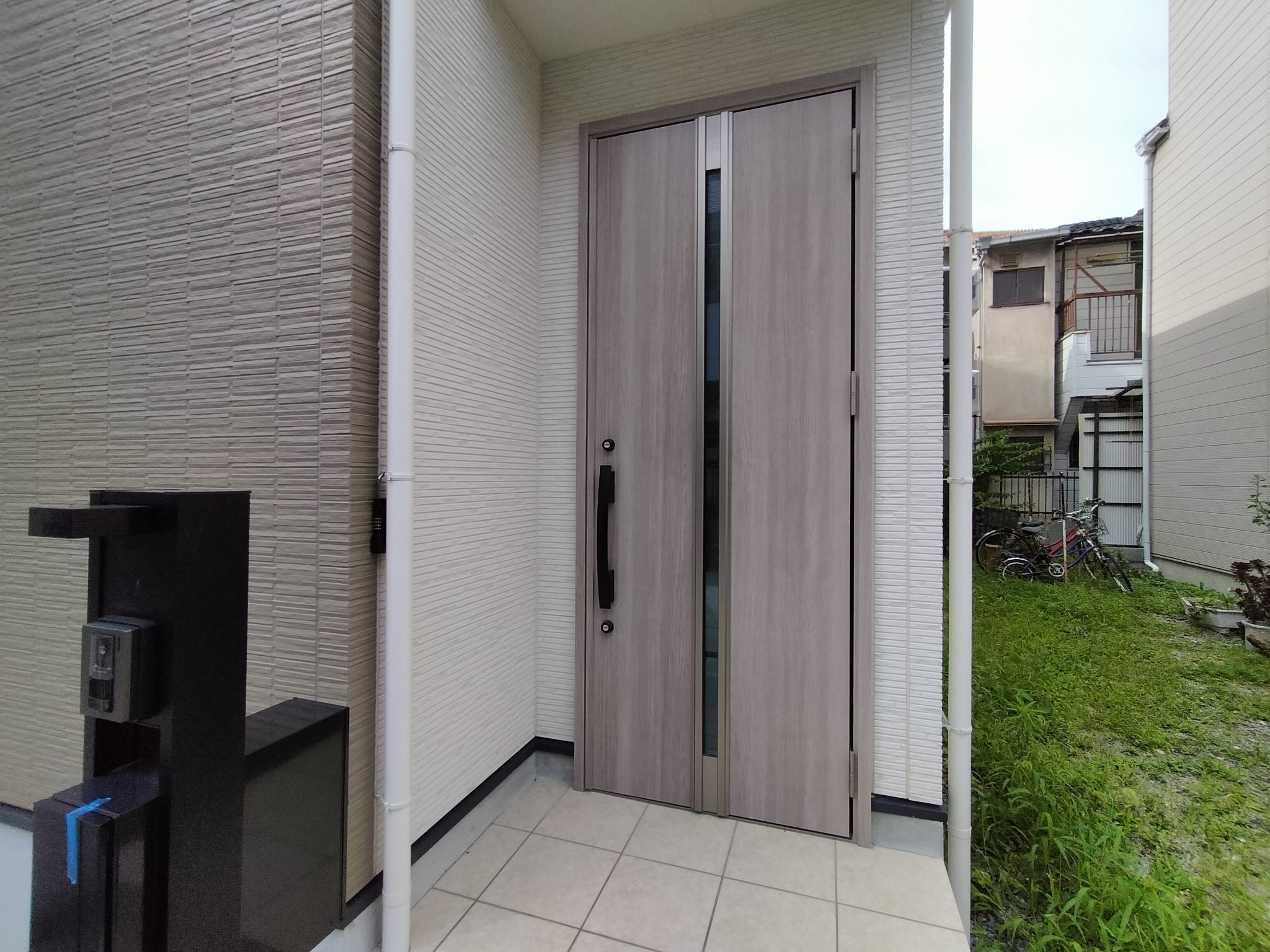 杭瀬南新町2丁目アパート エントランス