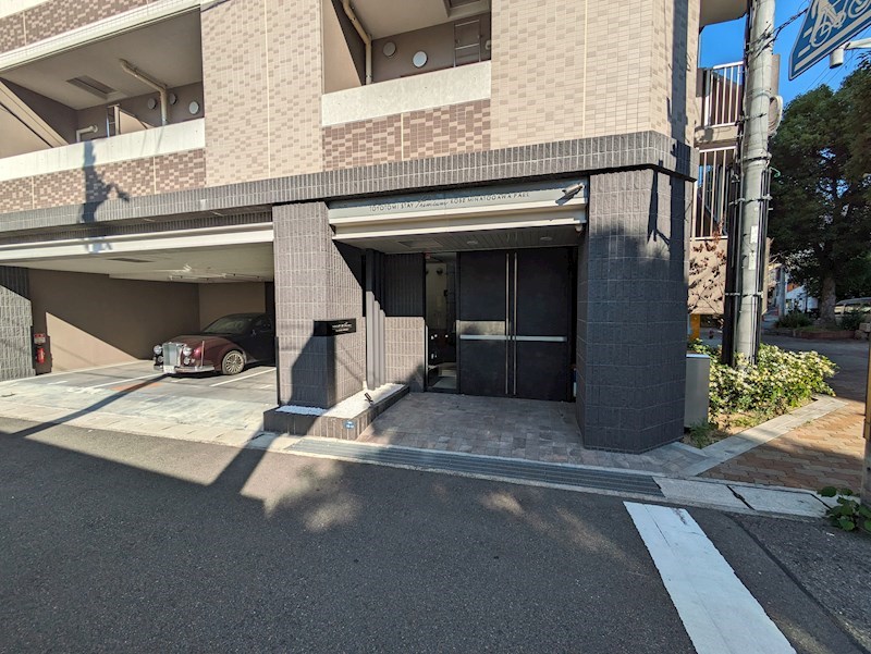 TOYOTOMI STAY PREMIUM神戸湊川公園 エントランス