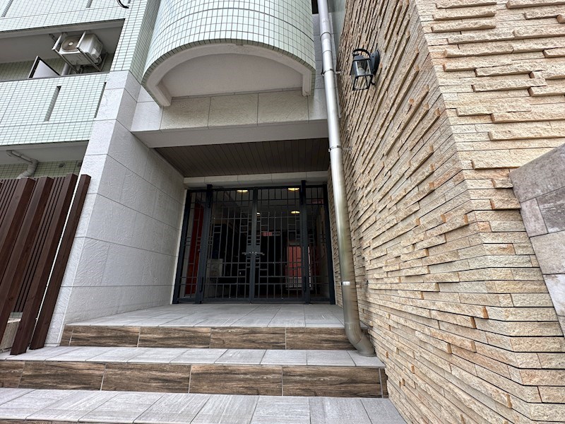 ROYALE離宮西宮 エントランス