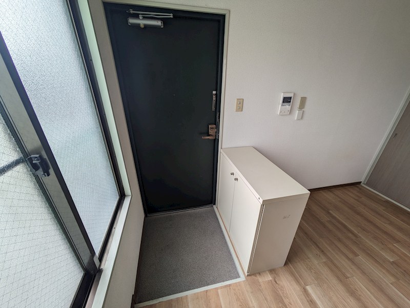 下坂部ベース02 玄関