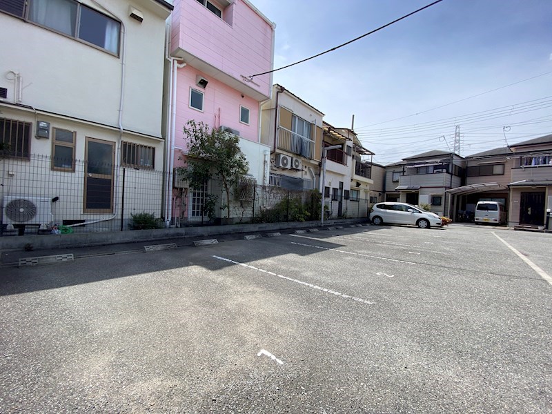 エクレール琴浦通り 駐車場