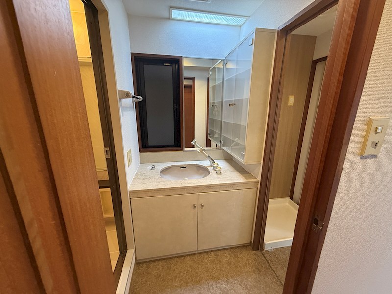 コート芦屋朝日ケ丘４号棟 洗面所