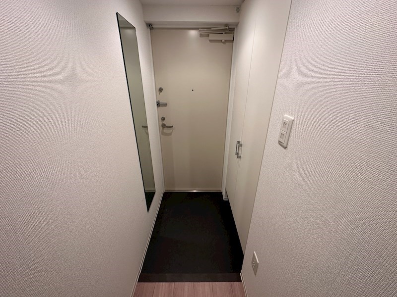 セレニテ神戸元町クレア 玄関