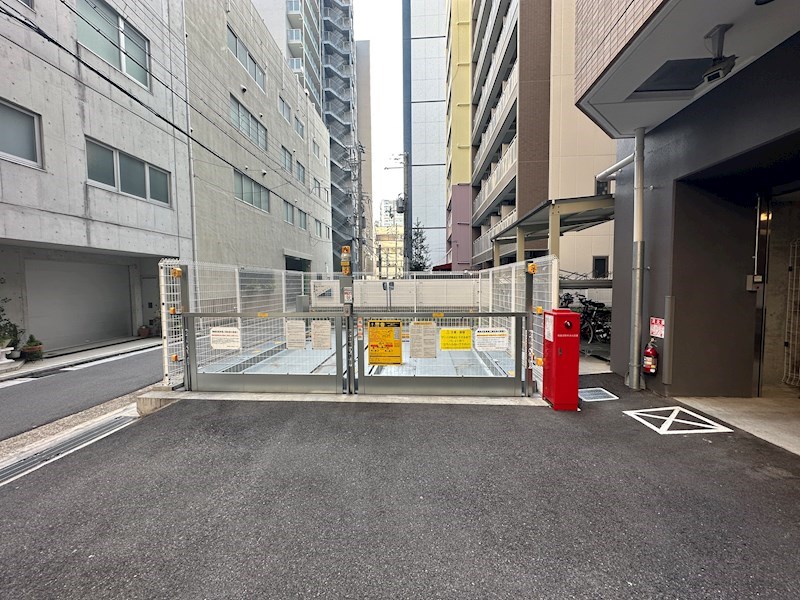 セレニテ神戸元町クレア 駐車場