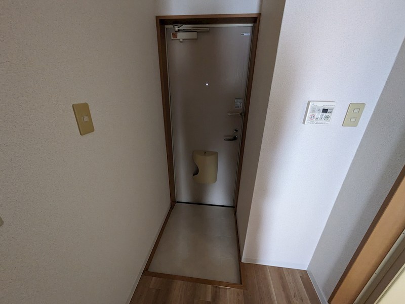 ヴィラ汐町 玄関