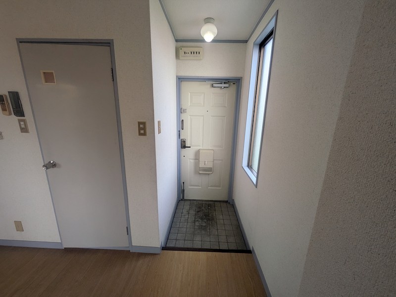 こすもす館 玄関