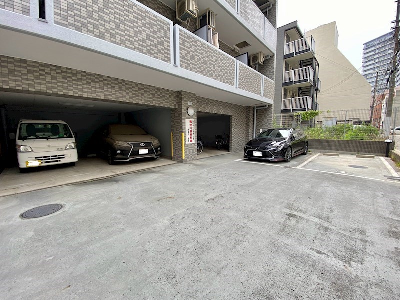 エスリード神戸 駐車場