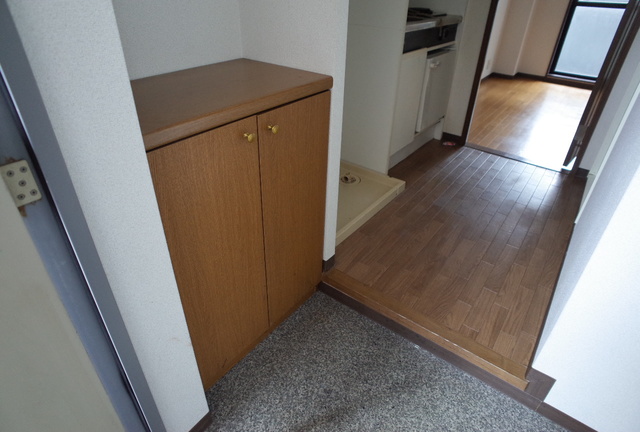 エスリード神戸 玄関
