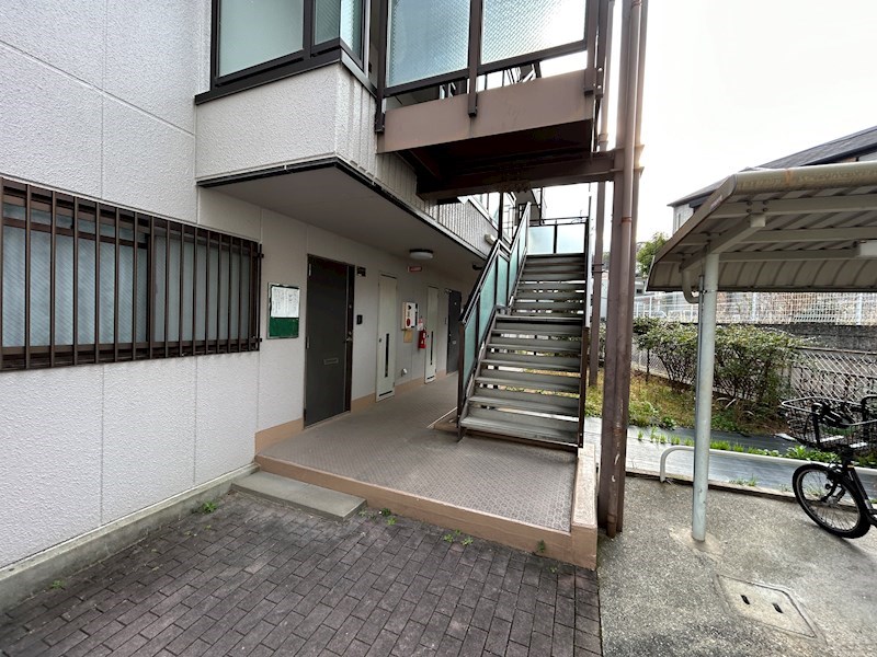 兵庫県西宮市門戸岡田町 エントランス
