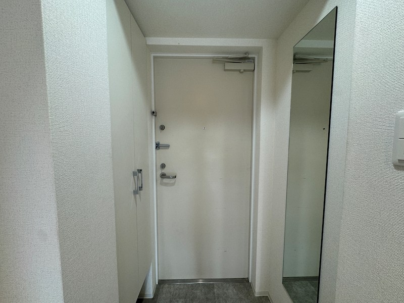 セレニテ神戸元町クレア 玄関