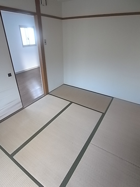 サニー神戸マンション ベッドルーム