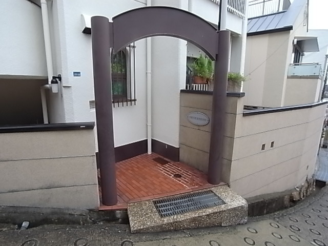 兵庫県神戸市灘区篠原北町３丁目 エントランス
