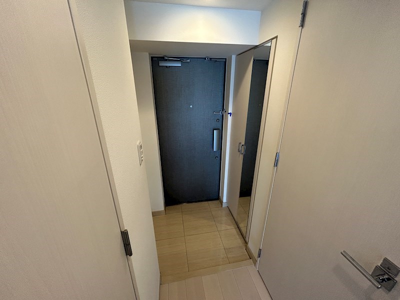ラ・シャルム西宮本町 玄関