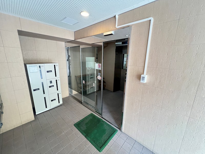 兵庫県西宮市甲子園口北町 エントランス