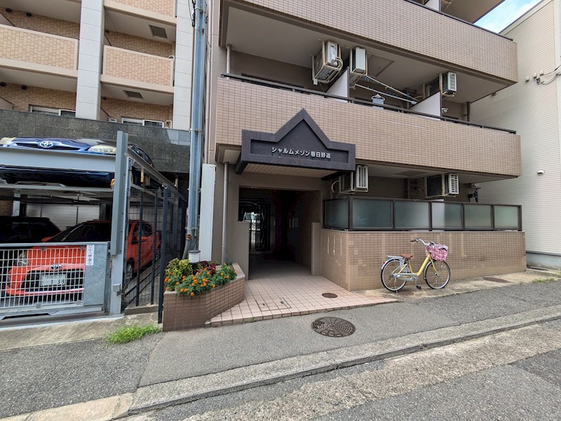 シャルムメゾン春日野道 エントランス
