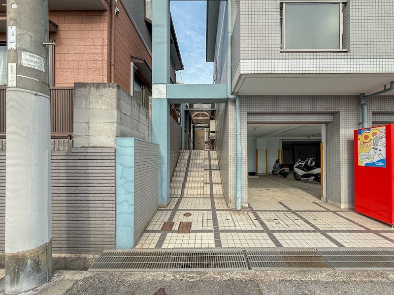 ロイヤル魚住 エントランス
