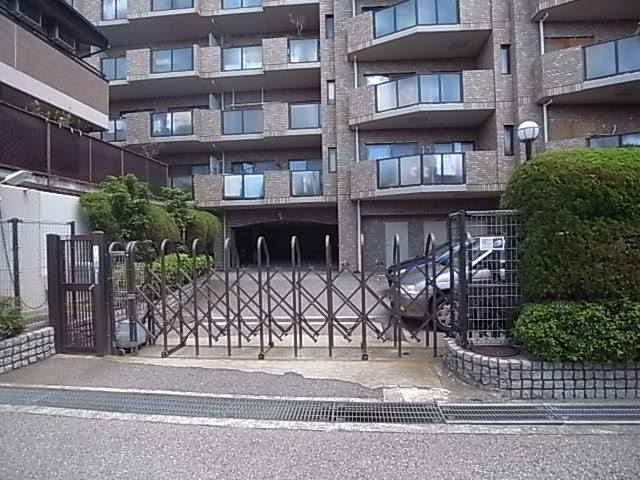 ルネ芦屋親王塚 エントランス