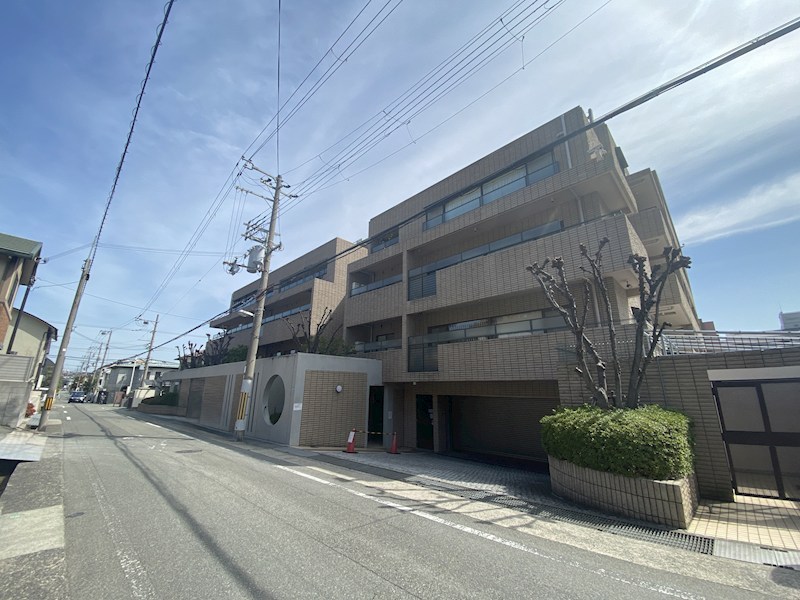 芦屋ロイヤルホームズ 外観