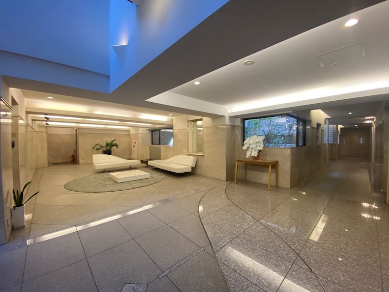芦屋ロイヤルホームズ ロビー