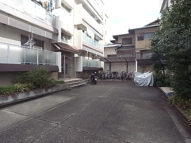兵庫県芦屋市岩園町 駐車場