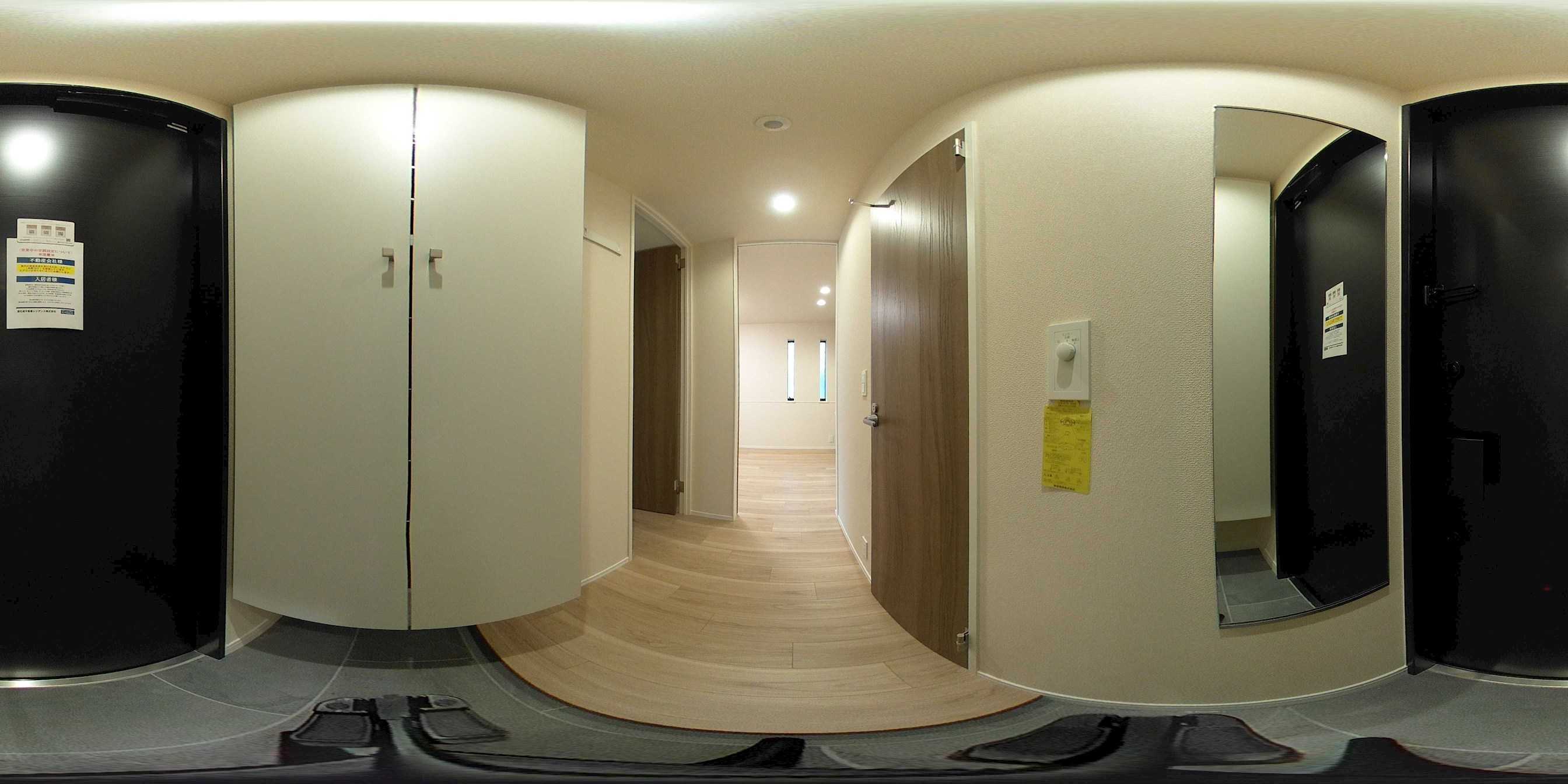 URBAN RISM COURT 西宮北口 玄関