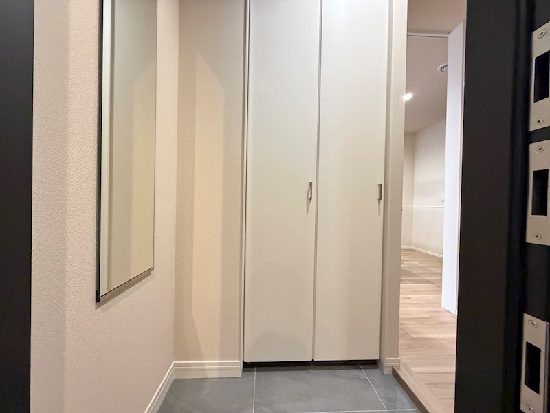 URBAN RISM COURT 西宮北口 玄関