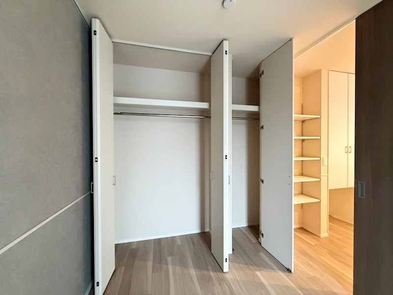 URBAN RISM COURT 西宮北口 収納