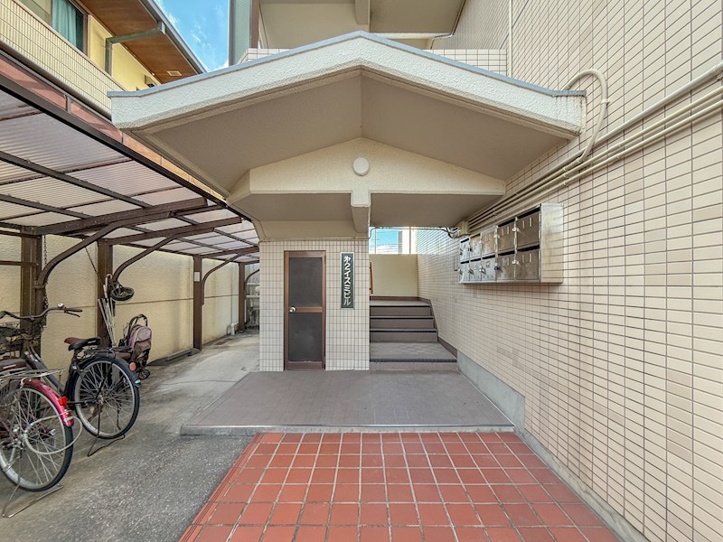 第二井住ビル エントランス
