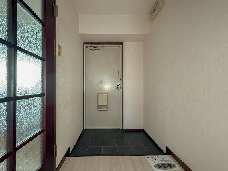 第二井住ビル 玄関