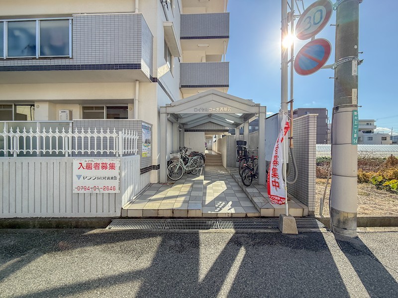 兵庫県明石市野々上１丁目 エントランス