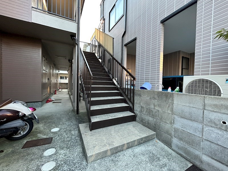 兵庫県西宮市日野町 エントランス